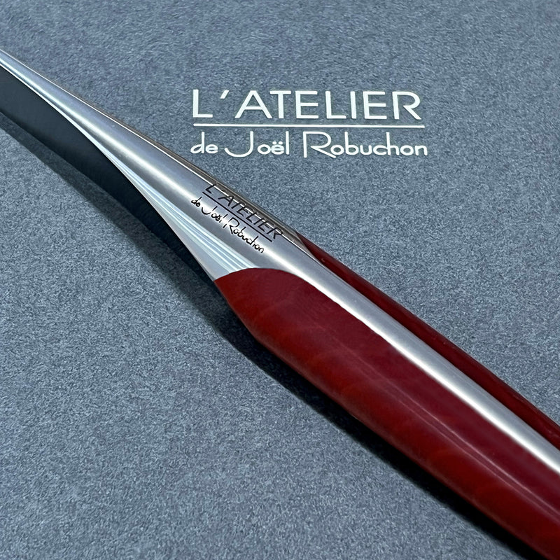 Eric Bouchenoire / Joël Robuchon Group / gravierte sknife Messer / Holzfarbe angepasst ans Interieur