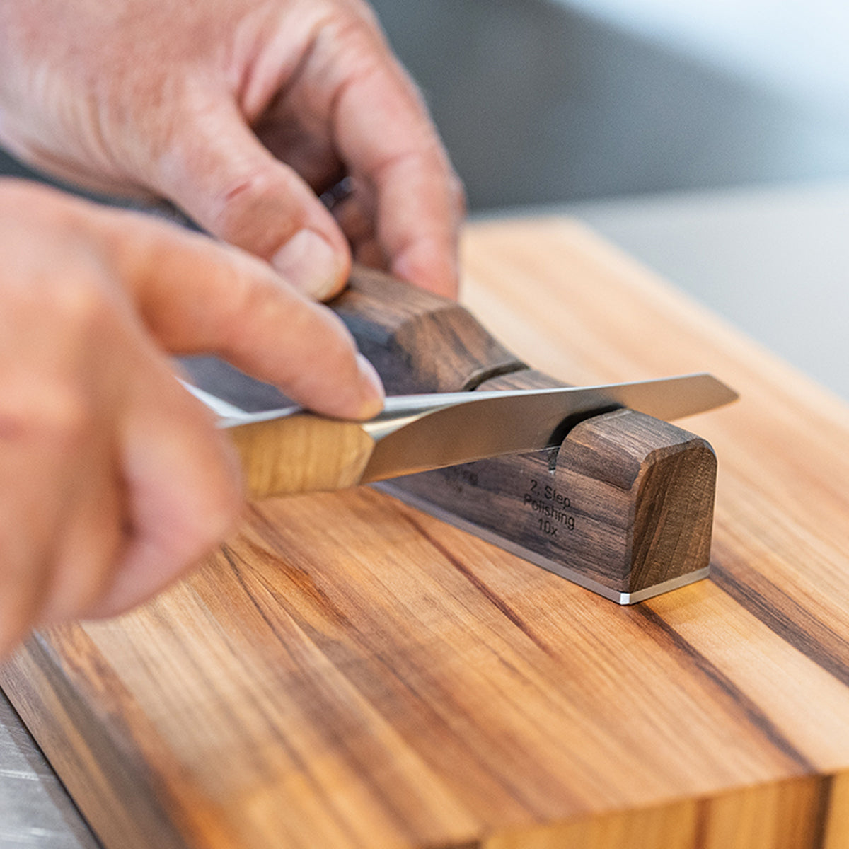 Schärfen / Pflegen / Steakmesser / Oel / Schweizer Präzisionsschleifgerät / 